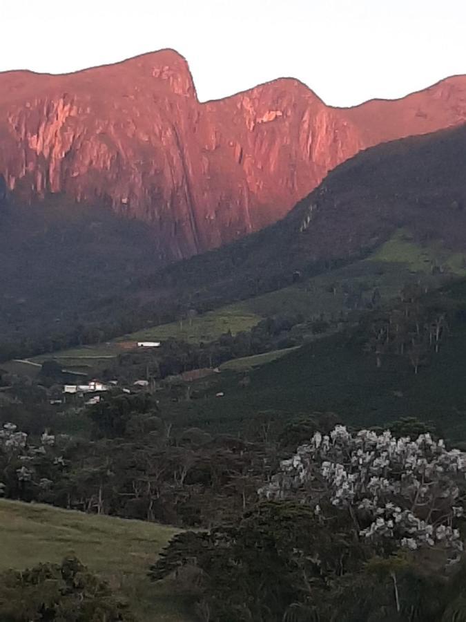 Pousada Encanto Das Montanhas Hotel Caparao Velho ภายนอก รูปภาพ